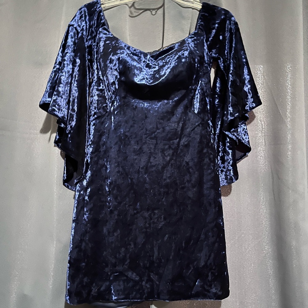 Brand: La Femme Size: 5 Color: Navey blue